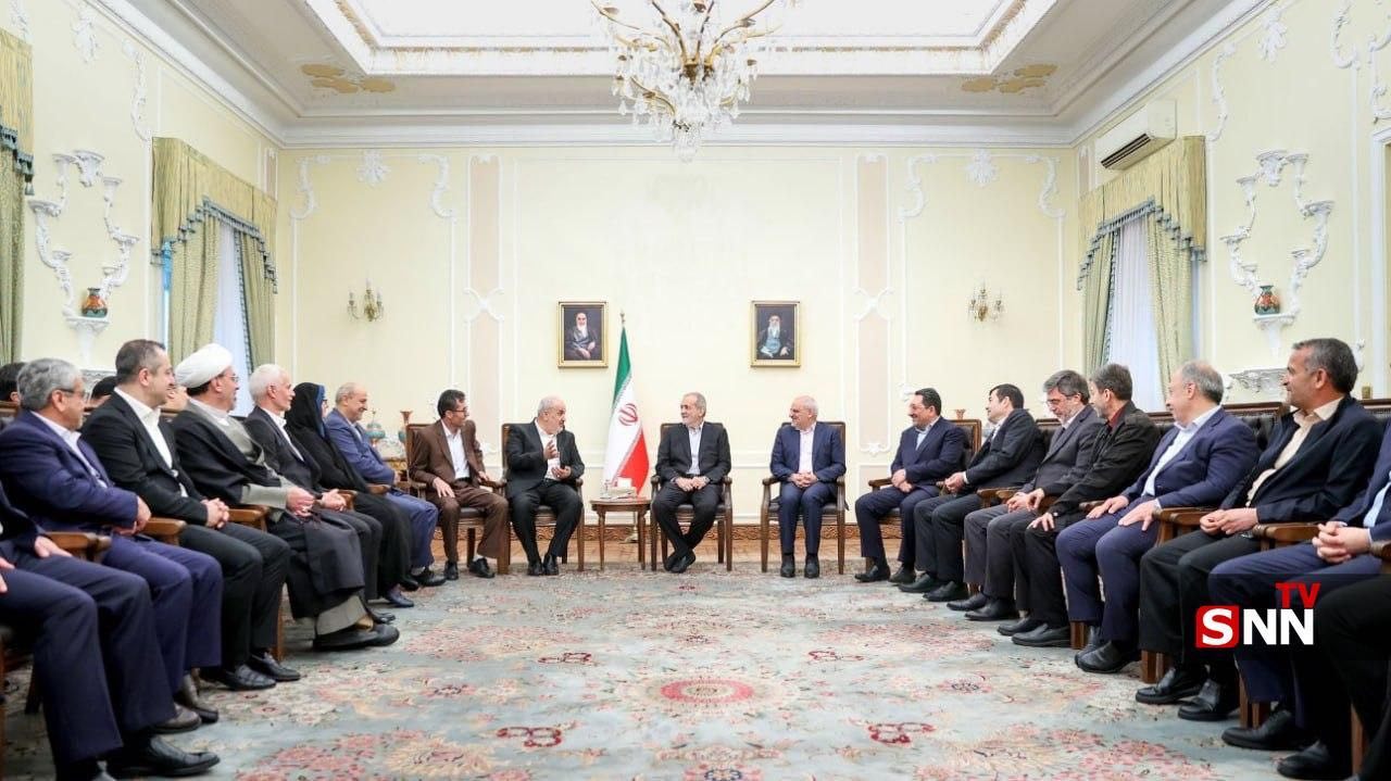 📌حضور مدیرعامل بیمه ایران در دیدار نوروزی با رئیس‌جمهور  