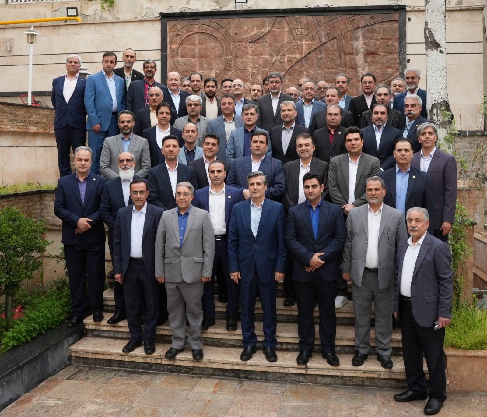 📌دیدار نوروزی مدیرعامل بیمه ایران با همکاران، مدیران و نمایندگان