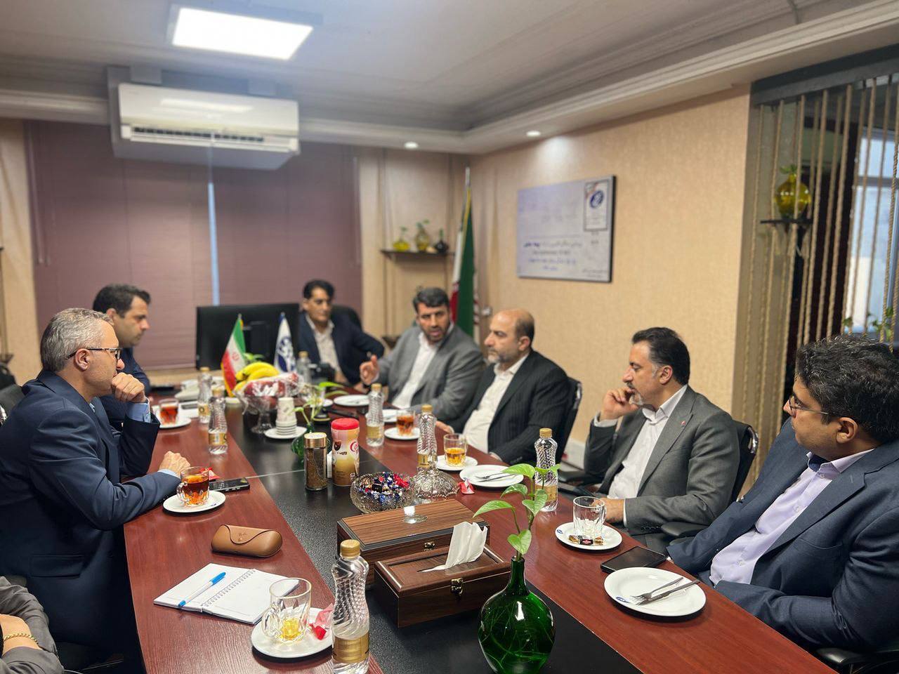 🔹برگزاری جلسه بررسی ابعاد حادثه بندرعباس شرکت بیمه معلم 