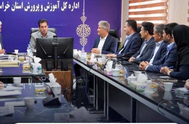 📌دیدار معاون مدیرعامل بیمه معلم با مدیرکل آموزش و پرورش خراسان شمالی