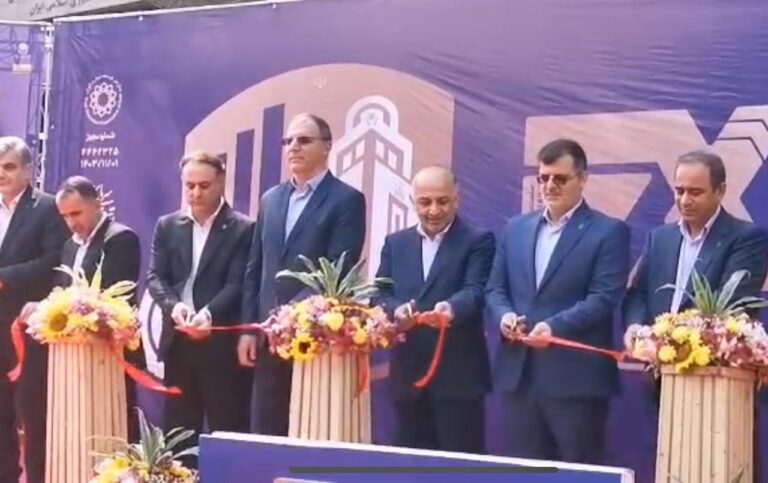 📌افتتاح هفدهمین نمایشگاه بین‌المللی صنعت مالی ایران با حضور مدیرعامل بیمه دی